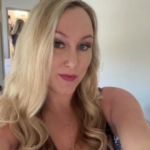 Meet your Posher, Candice